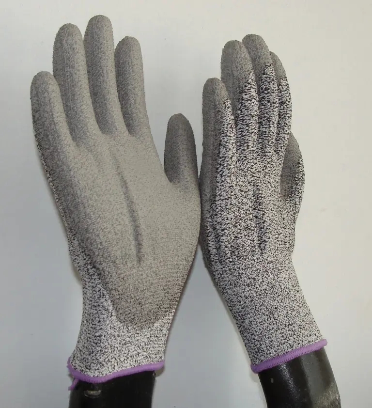 Glass fiber gloves.webp